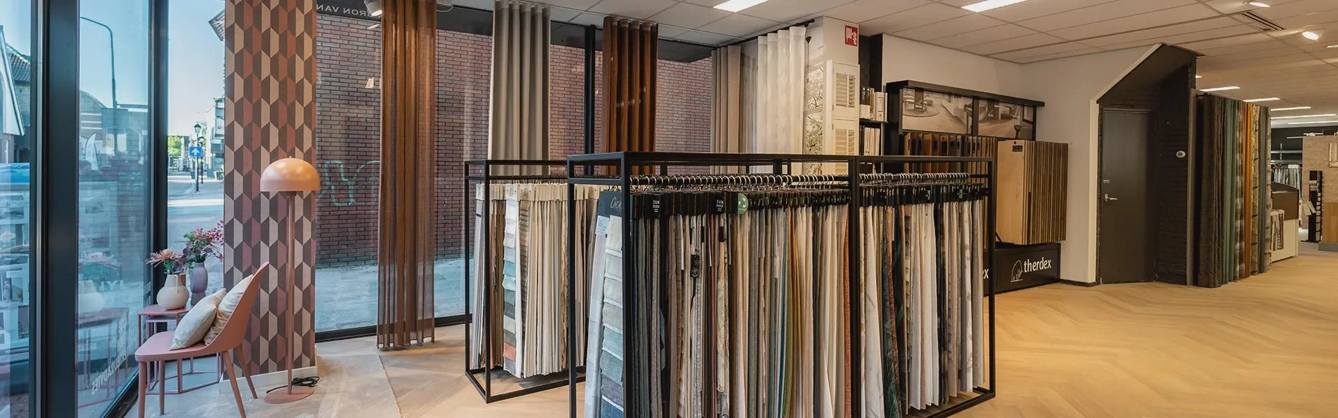 179-Krommenie_contact_header.webp 179-Krommenie_contact_header.webp